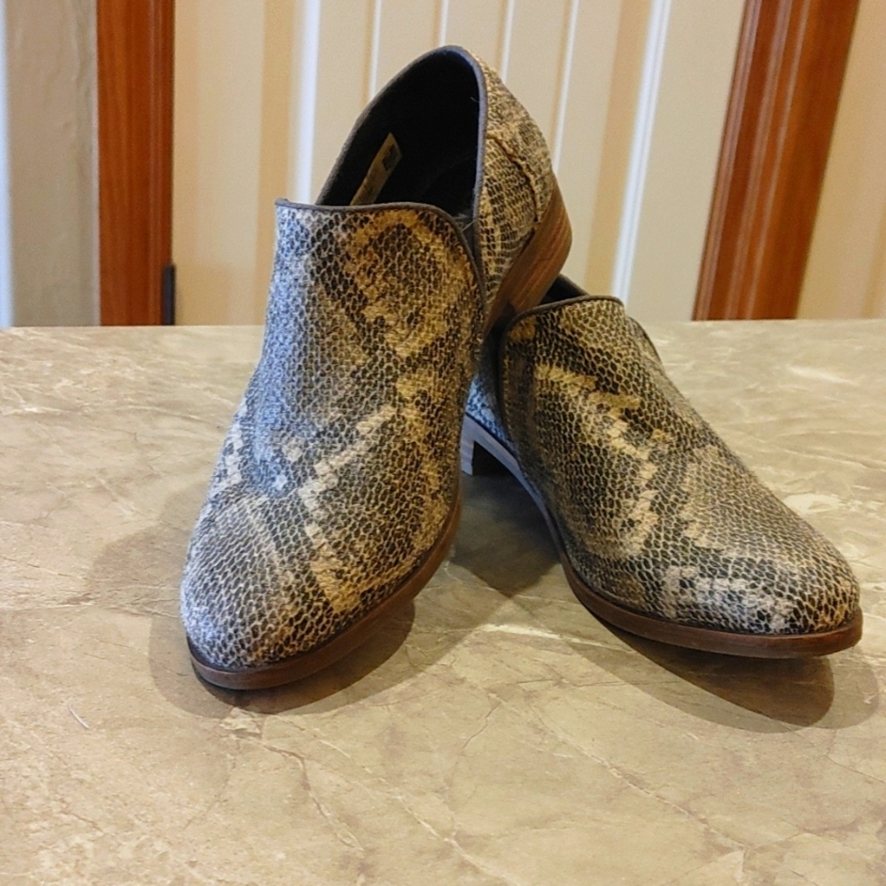 TOMS reptile/snake bootie